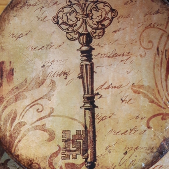 The Crown - Picture 4 of 4